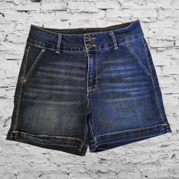 d. jeans Women's Distressed Wash Denim Jean Shorts - Size 6 - Picture 1 of 9